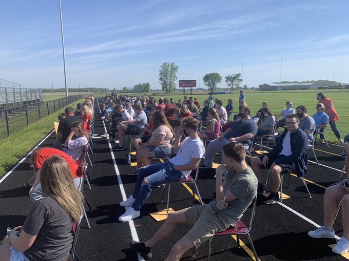 BJSHS seniors take part in outdoor graduation practice