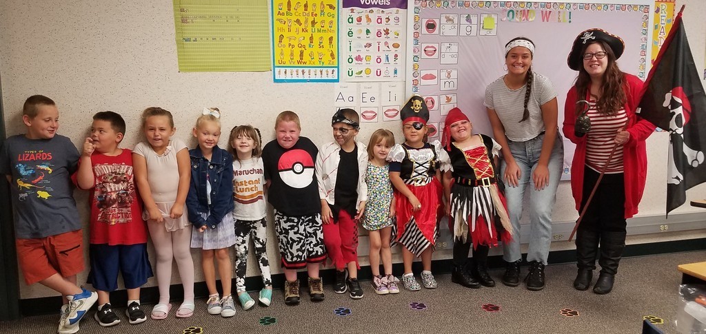 Kindergarten class dresses like pirates
