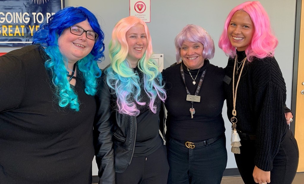 4 Teachers dress up for Crazy Hair Day!