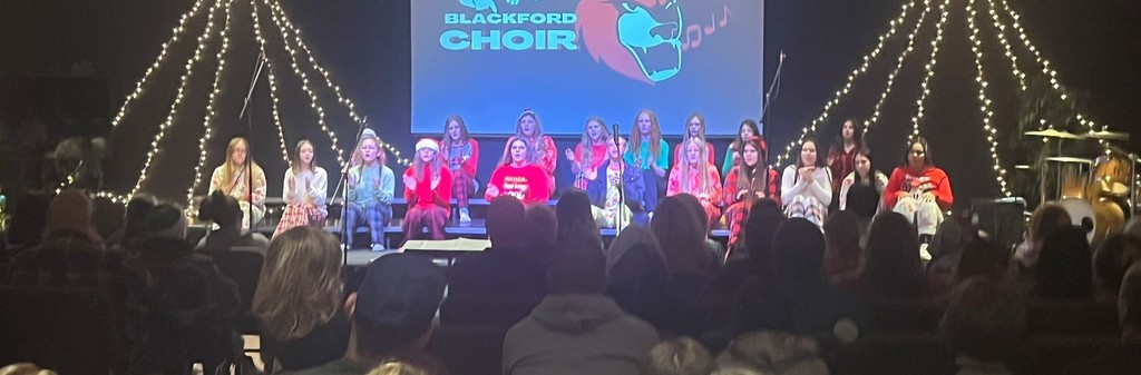 BJSHS Choir performs Christmas songs
