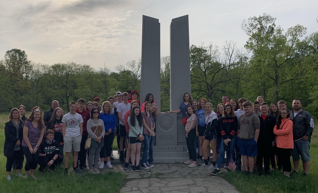 8th graders at Washington memorial - 2018