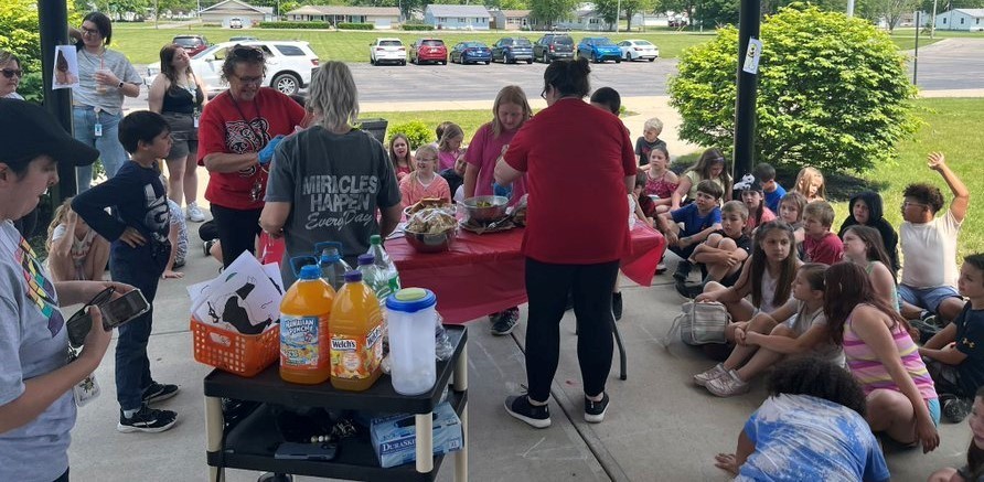 3rd grade celebrates end of school year with  an outside party