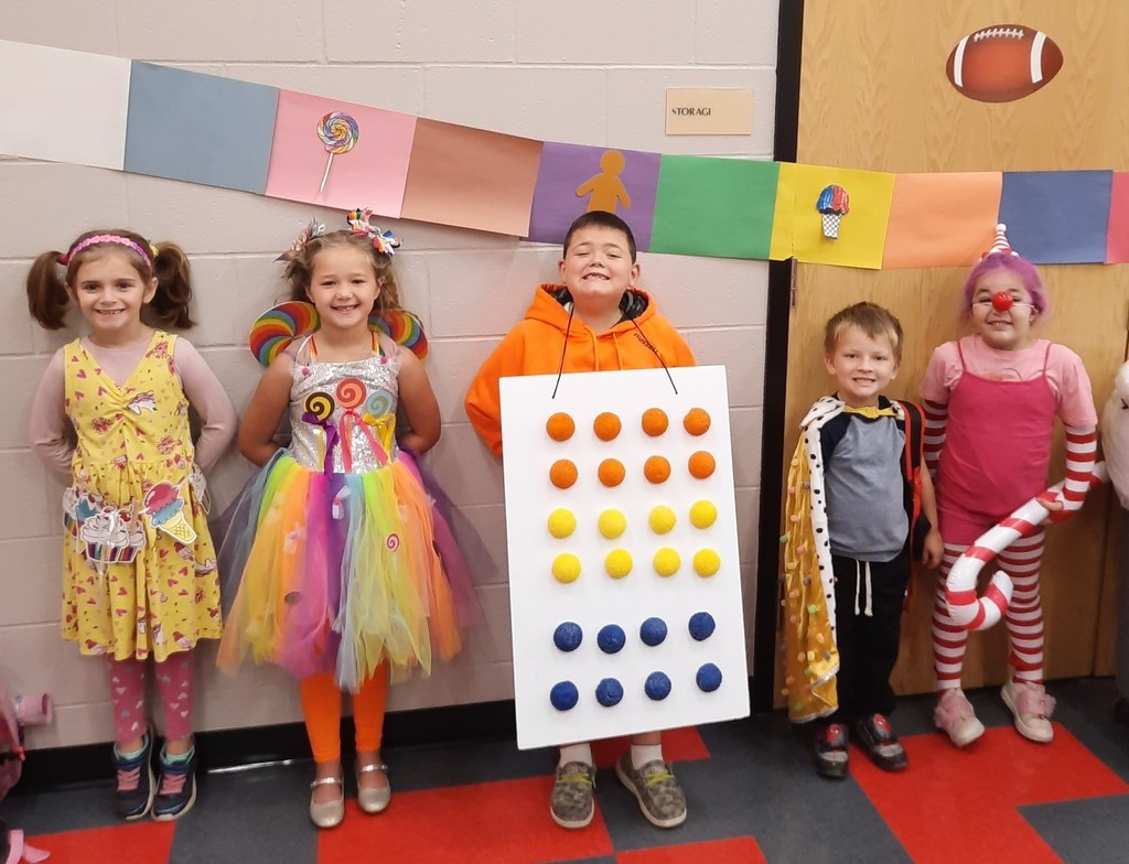 Candyland Cubs dressed up for Homecoming